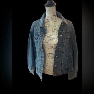 Old Navy XL women’s denim jacket barely worn